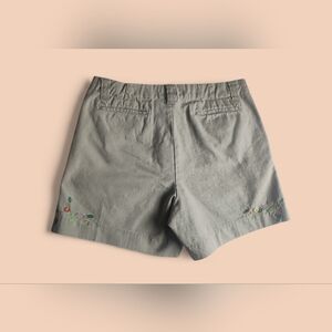 Y2K Gap Chino Style Shorts Women Sz 8 Beige Floral Embroidery Cotton